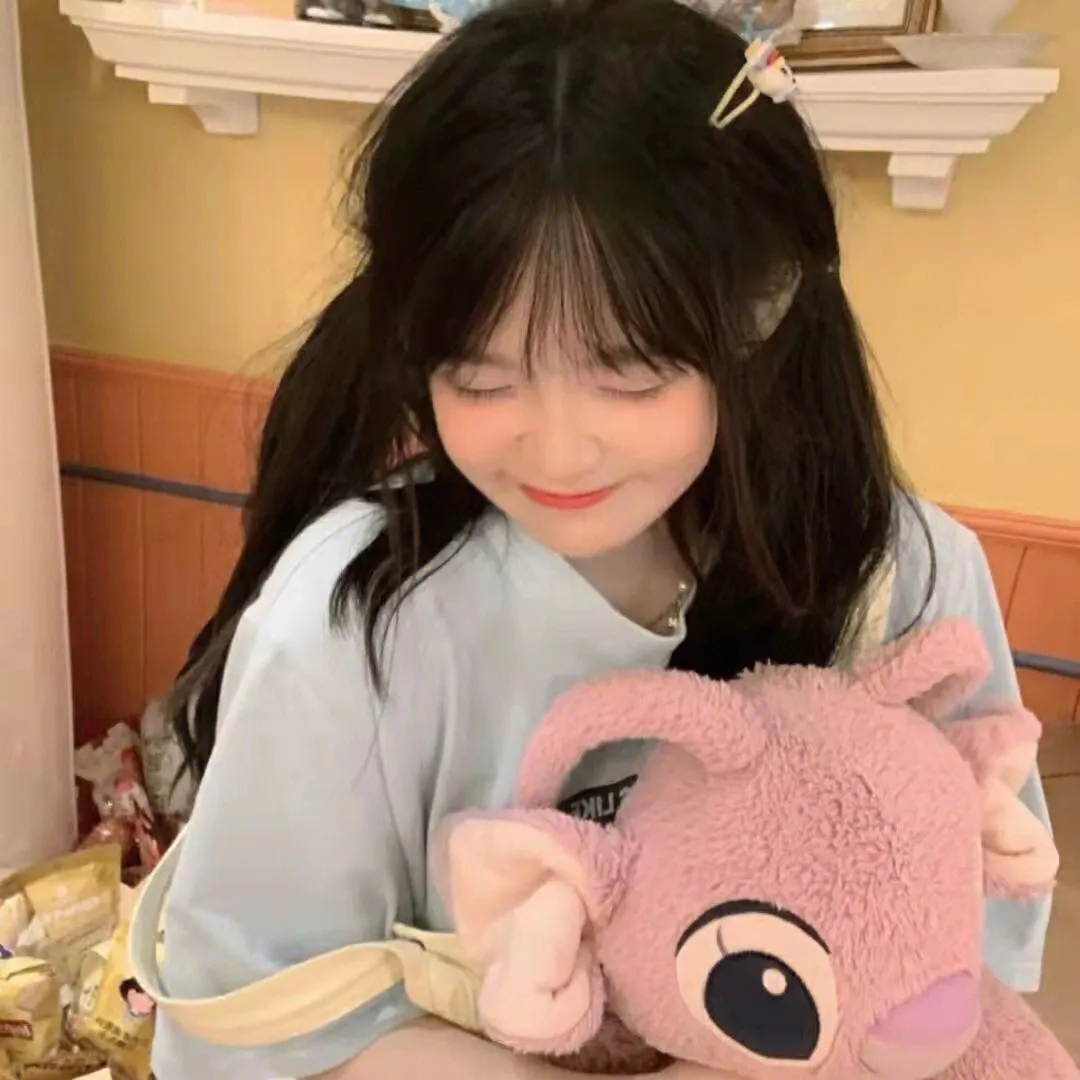 海棠不是鬓边红